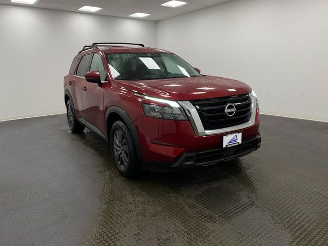 2023 Nissan Pathfinder SV