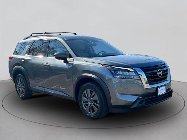 2023 Nissan Pathfinder SV