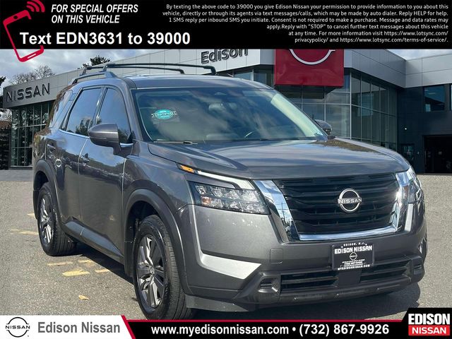 2023 Nissan Pathfinder SV