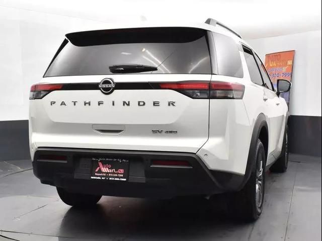 2023 Nissan Pathfinder SV