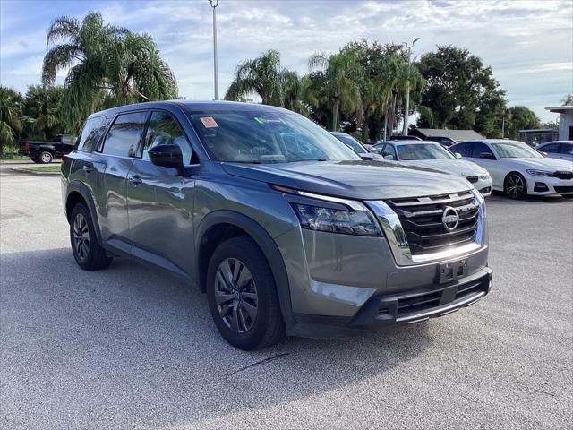 2023 Nissan Pathfinder S