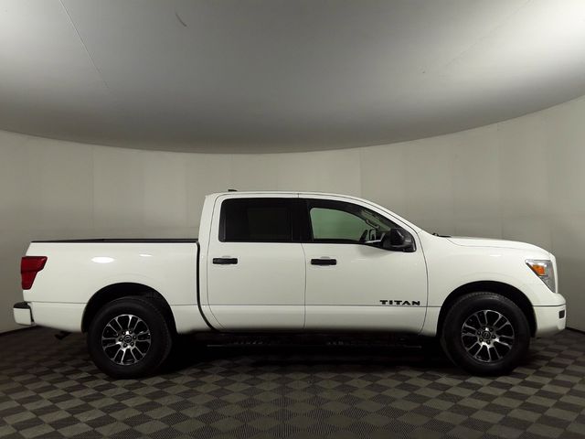 2023 Nissan Titan SV