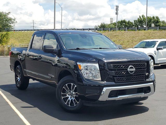 2023 Nissan Titan SV