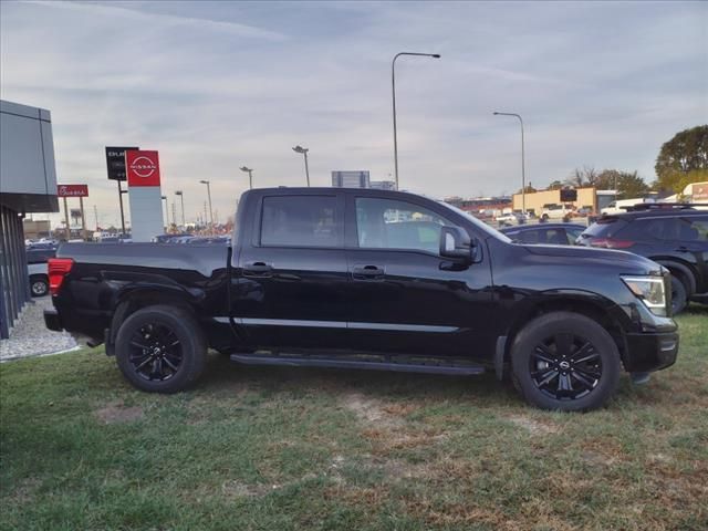 2023 Nissan Titan SV