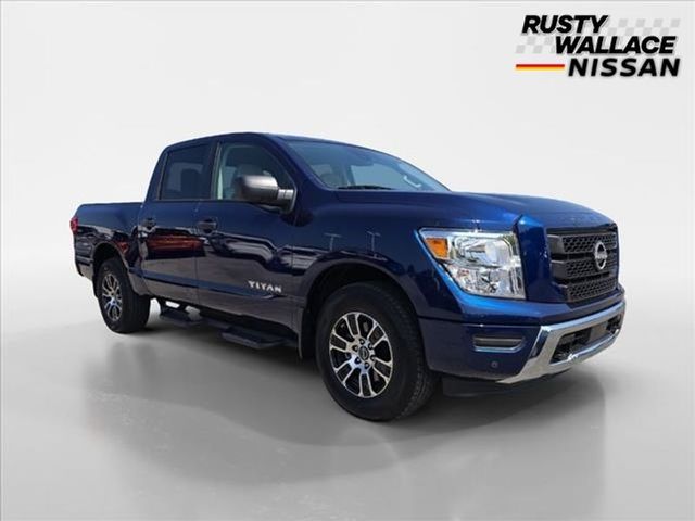 2023 Nissan Titan SV