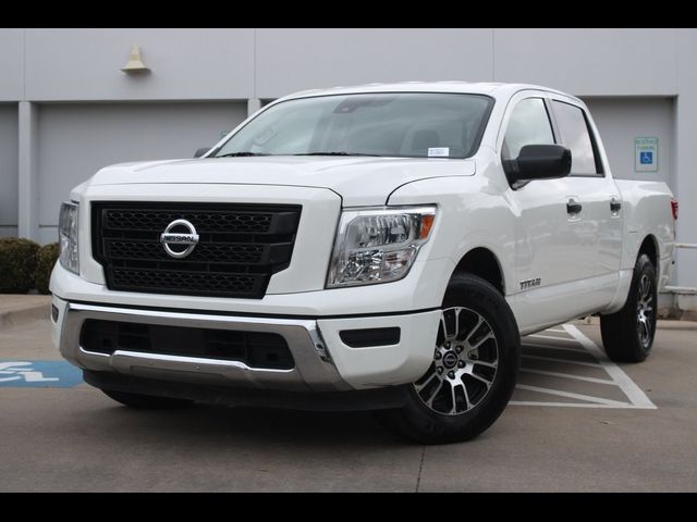 2023 Nissan Titan SV