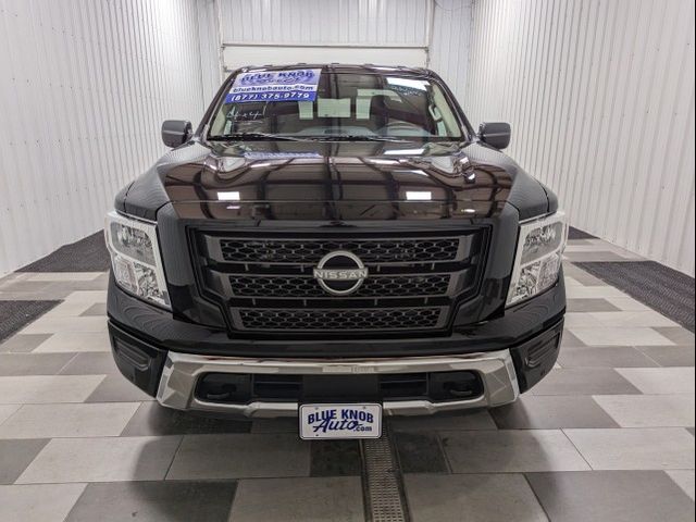 2023 Nissan Titan SV