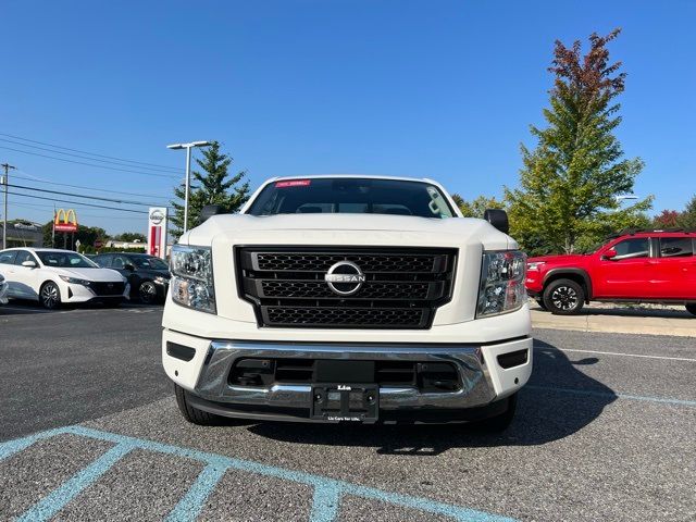 2023 Nissan Titan SV