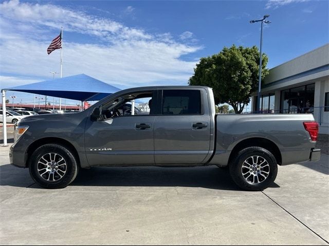 2023 Nissan Titan SV