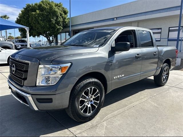 2023 Nissan Titan SV