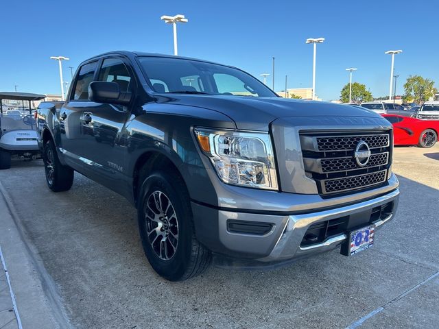 2023 Nissan Titan SV