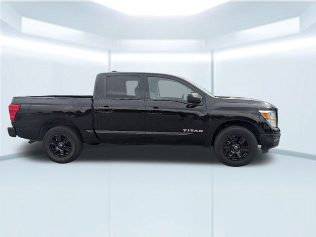 2023 Nissan Titan SV