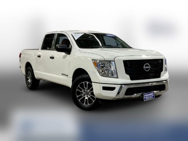 2023 Nissan Titan SV