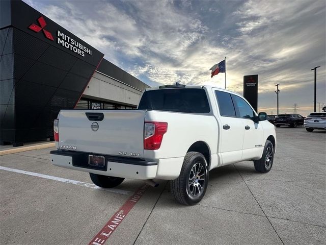 2023 Nissan Titan SV