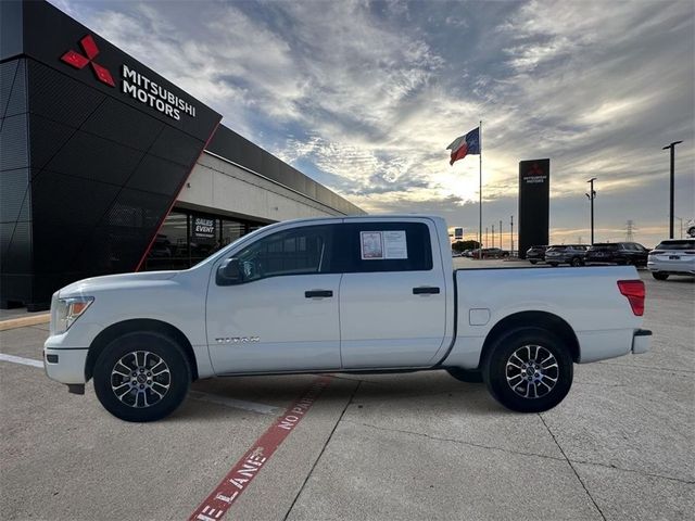 2023 Nissan Titan SV