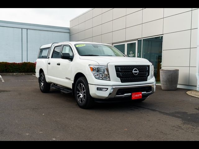 2023 Nissan Titan SV