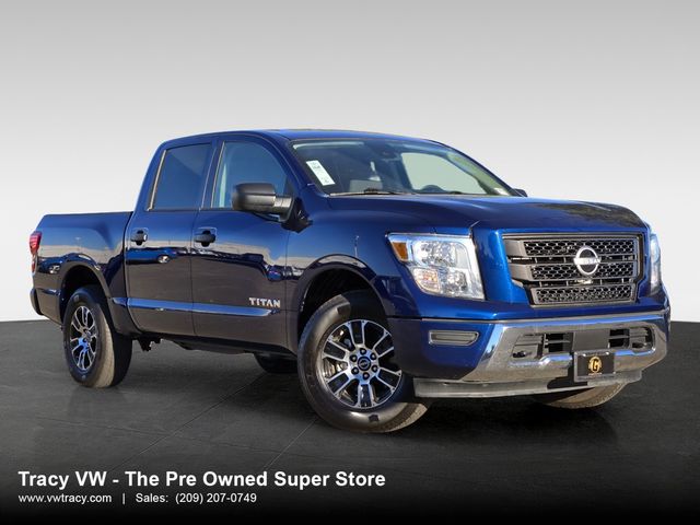 2023 Nissan Titan SV