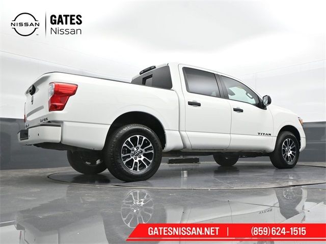 2023 Nissan Titan SV