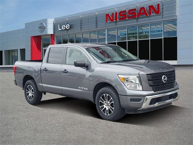 2023 Nissan Titan SV