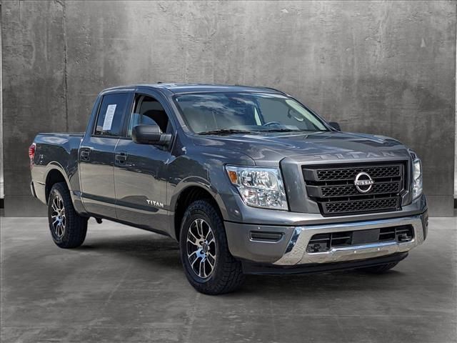 2023 Nissan Titan SV