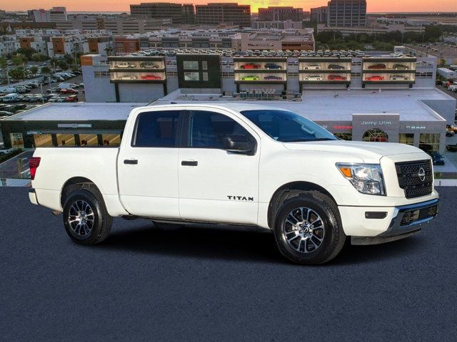 2023 Nissan Titan SV