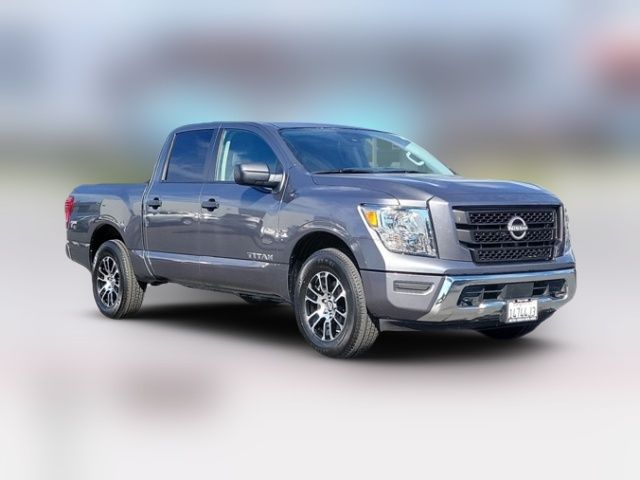 2023 Nissan Titan SV