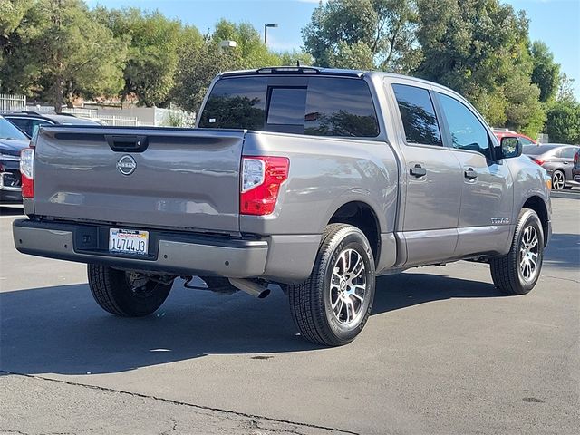 2023 Nissan Titan SV