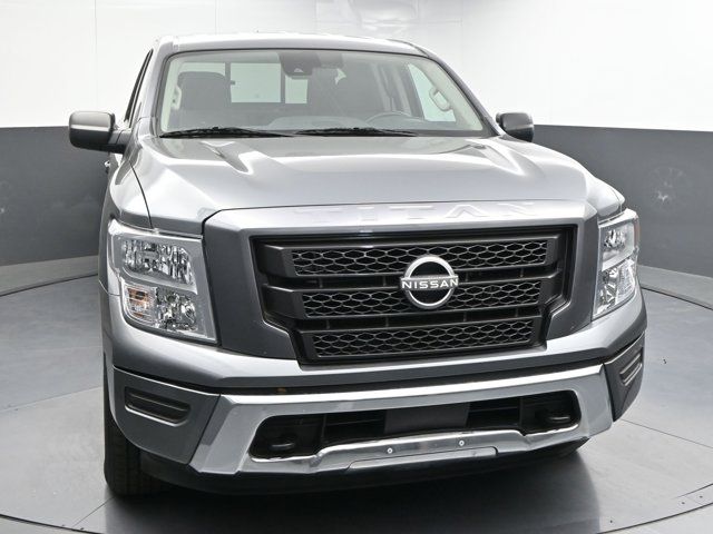 2023 Nissan Titan SV