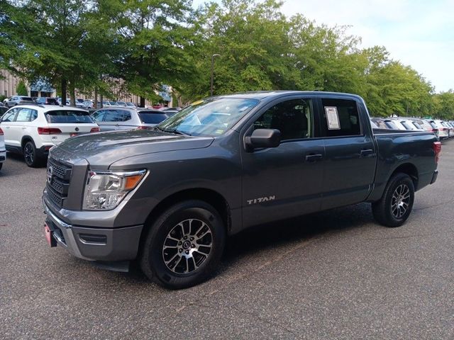 2023 Nissan Titan SV