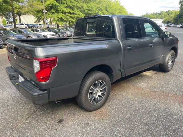 2023 Nissan Titan SV