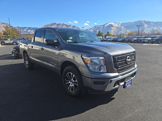 2023 Nissan Titan SV