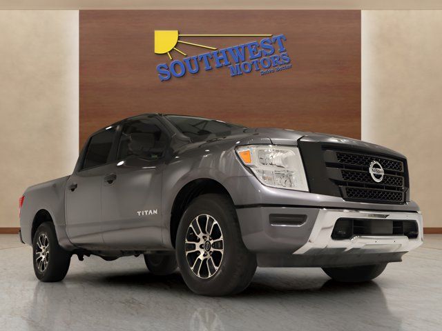 2023 Nissan Titan SV