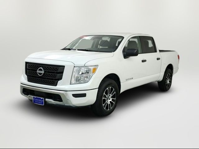 2023 Nissan Titan SV