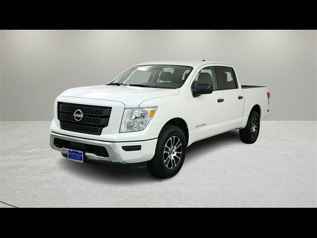 2023 Nissan Titan SV