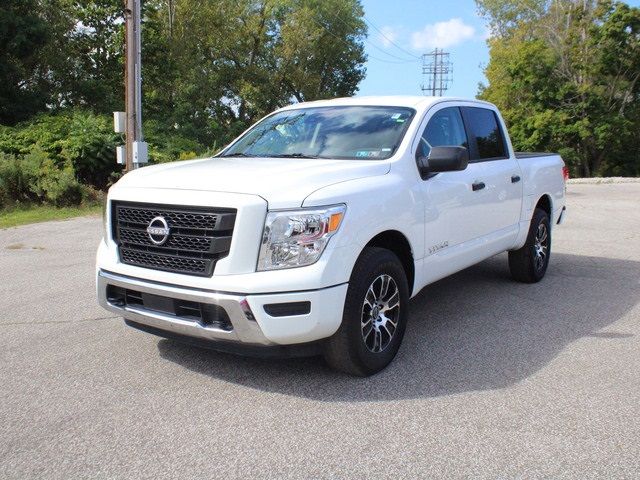 2023 Nissan Titan SV