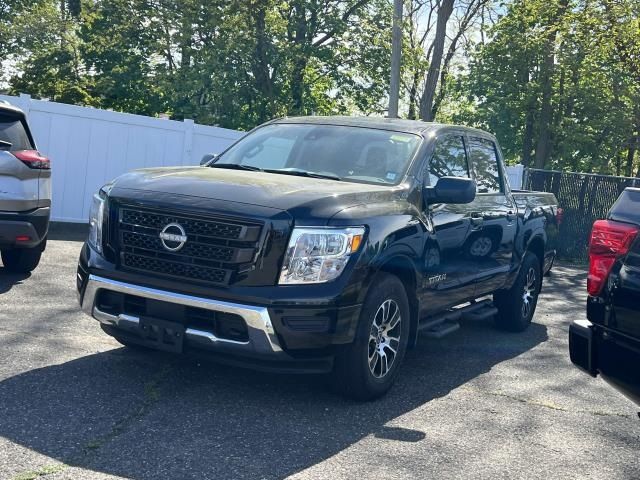 2023 Nissan Titan SV