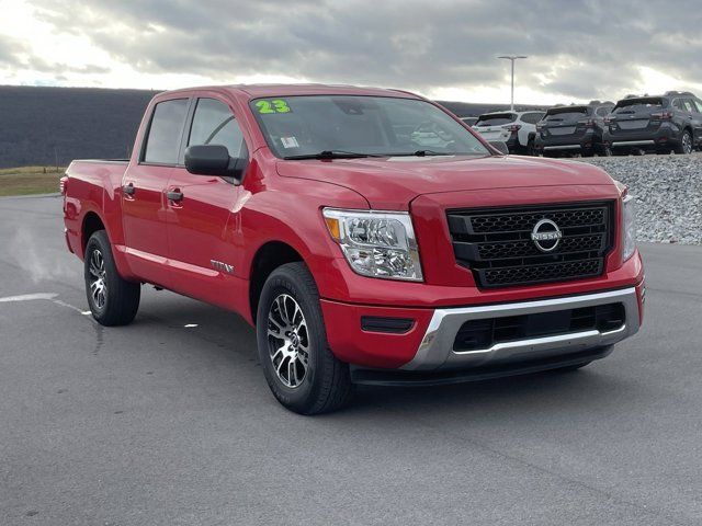 2023 Nissan Titan SV