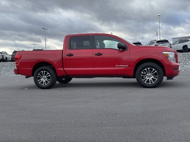 2023 Nissan Titan SV