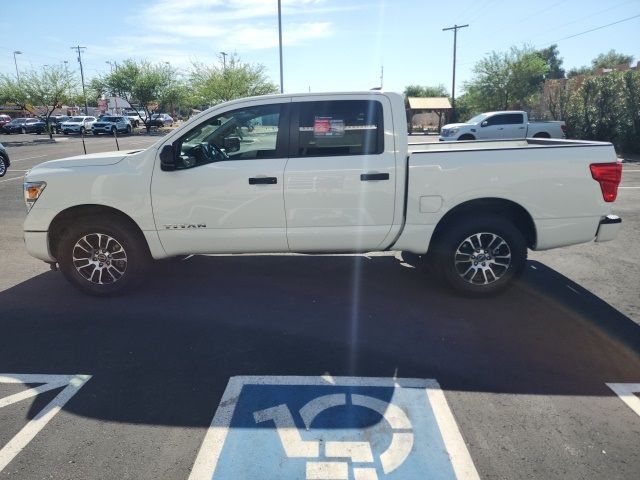 2023 Nissan Titan SV