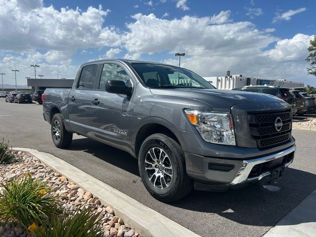 2023 Nissan Titan SV