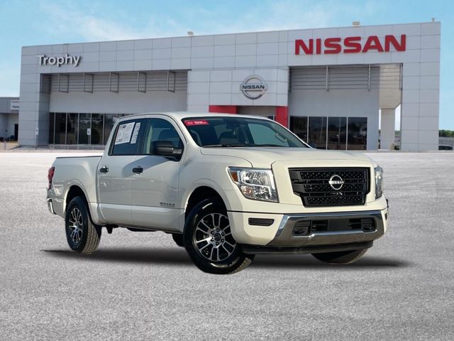 2023 Nissan Titan SV