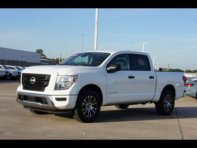 2023 Nissan Titan SV