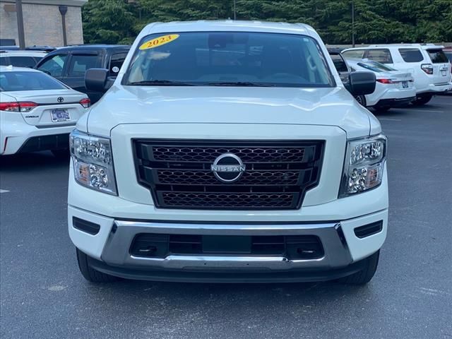 2023 Nissan Titan SV