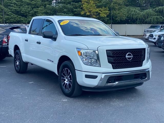 2023 Nissan Titan SV