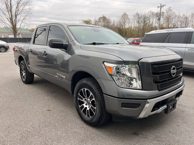 2023 Nissan Titan SV