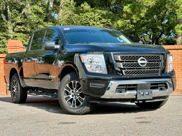 2023 Nissan Titan SV