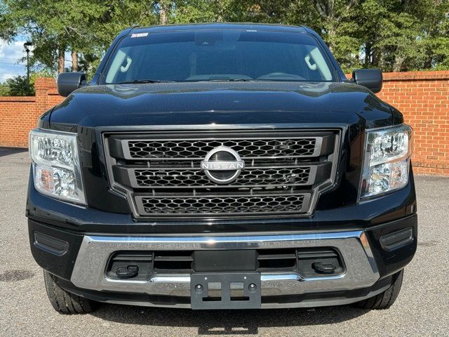 2023 Nissan Titan SV