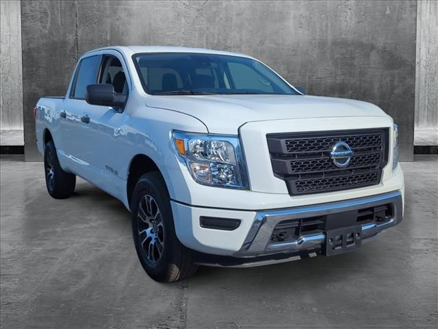 2023 Nissan Titan SV