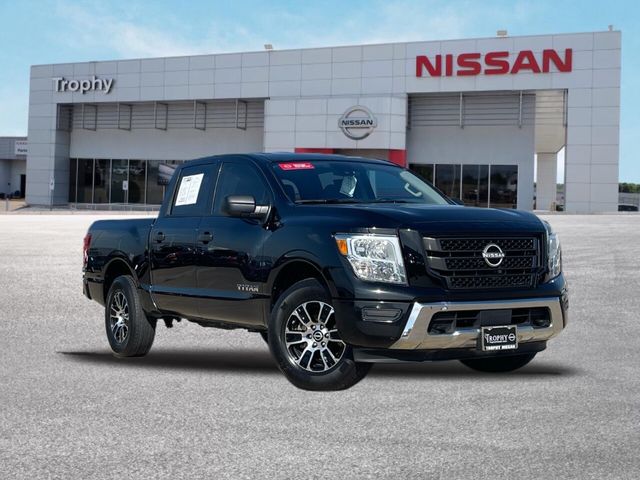 2023 Nissan Titan SV