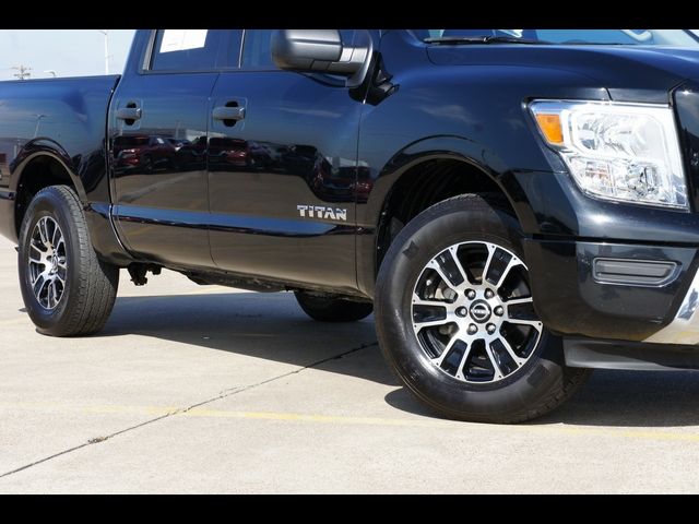 2023 Nissan Titan SV